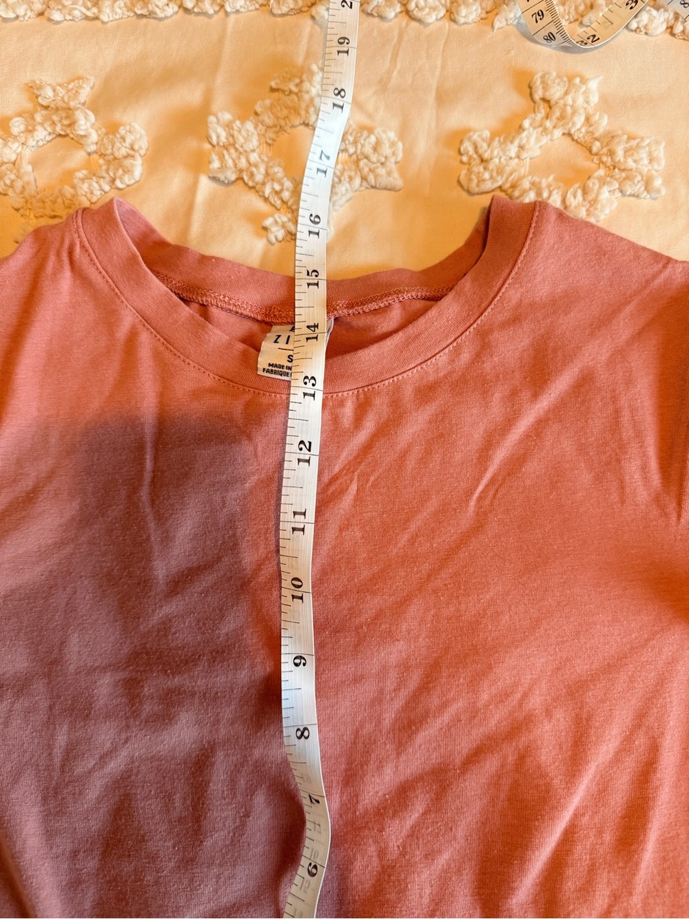 Zine Pink Open Back Buckle Crop Top Size Small Short Sleeve Tee - Picture 6 of 6